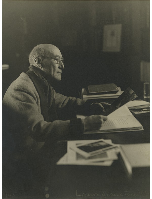 ALBIN-GUILLOT Laure Portrait d'André Gide à son bureau 1945 tirage d'époque signé