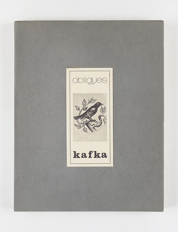 REVUE. Obliques. Kafka vélin Ivoire d’Arches grand papier empreinte d’écriture et grafisculpture de Maurice Roche et Paolo Boni 
